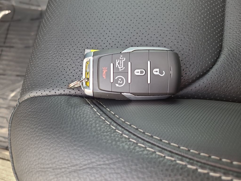 Thumbnail: 2026 RAM 1500 - 15