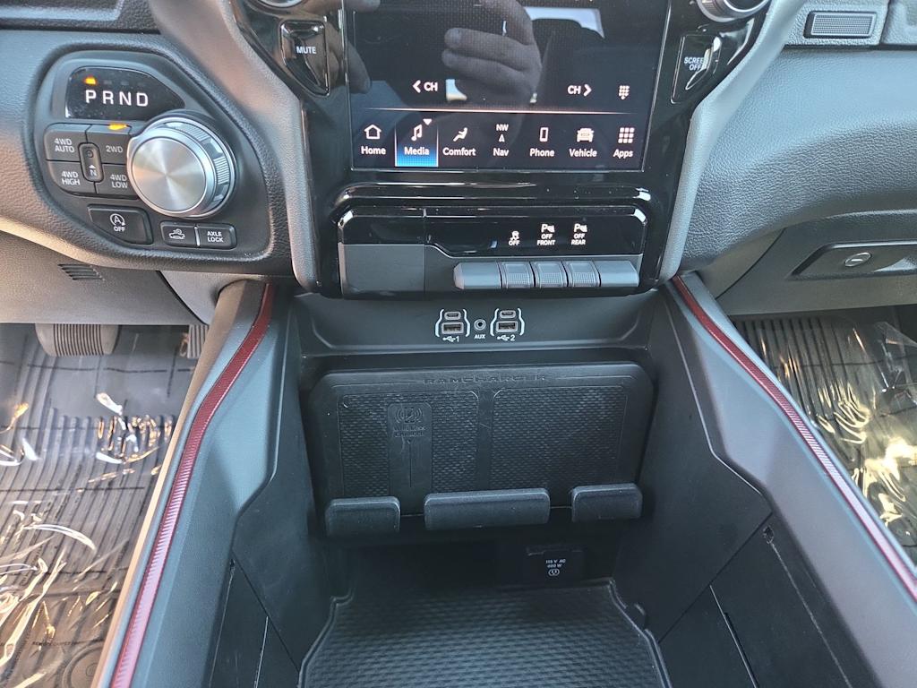 Thumbnail: 2025 RAM 1500 - 29