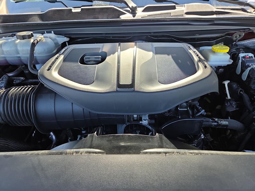 Thumbnail: 2025 RAM 1500 - 9