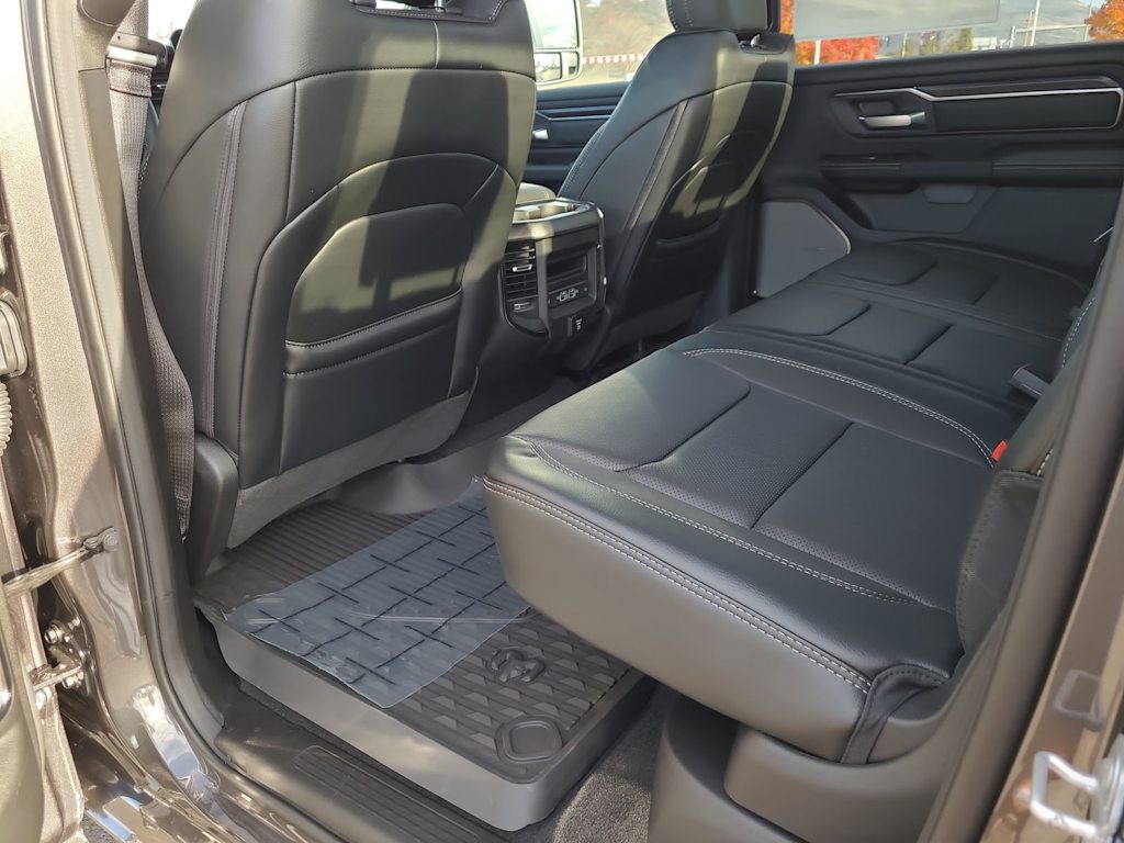 Thumbnail: 2026 RAM 1500 - 11