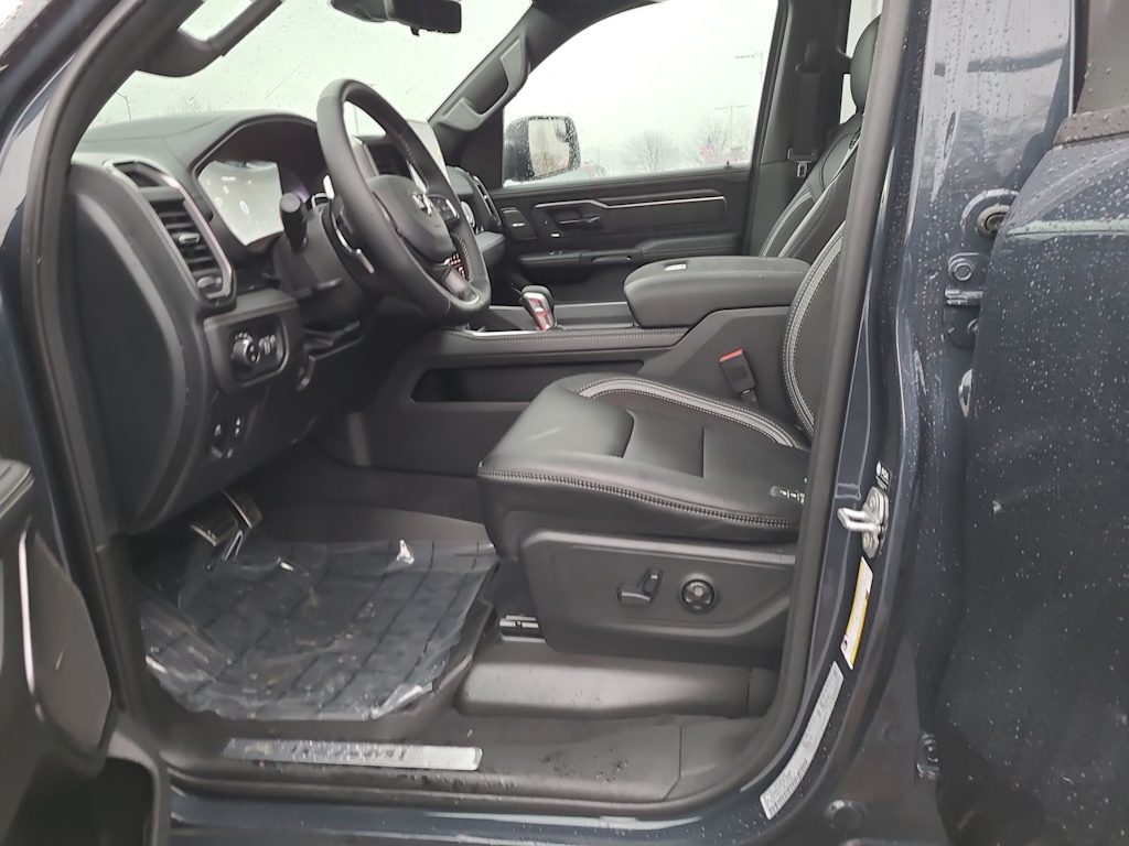 Thumbnail: 2026 RAM 1500 - 10