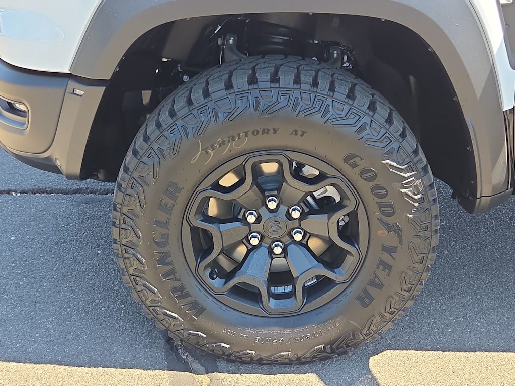 Thumbnail: 2026 RAM 1500 - 8