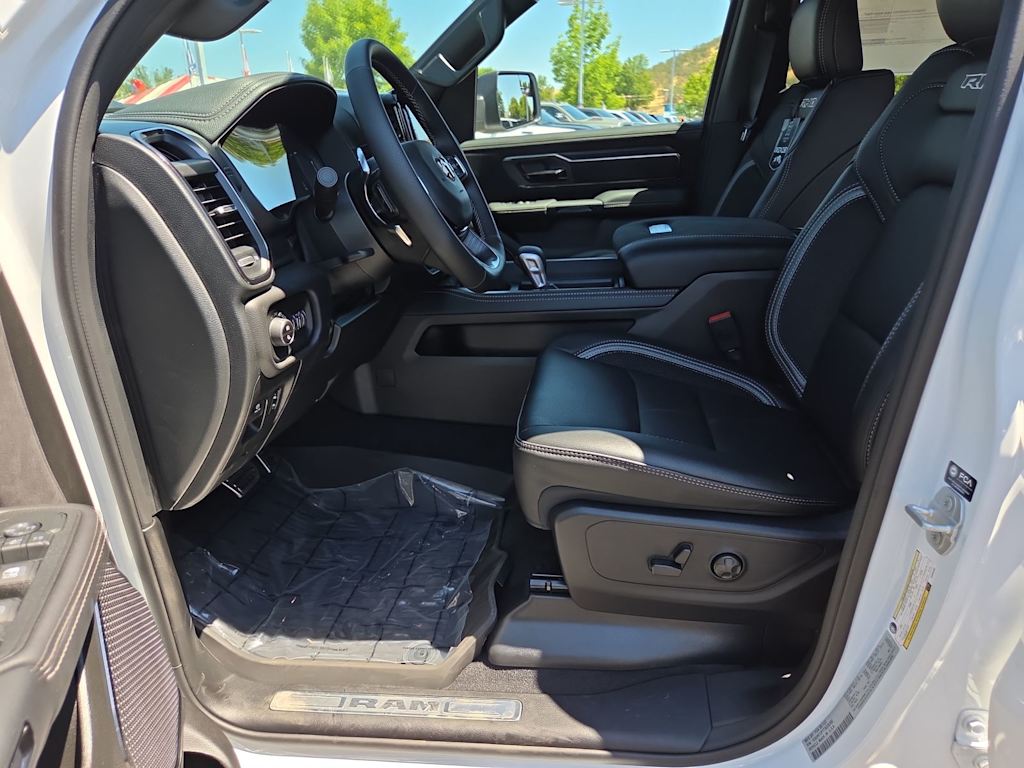 Thumbnail: 2026 RAM 1500 - 9