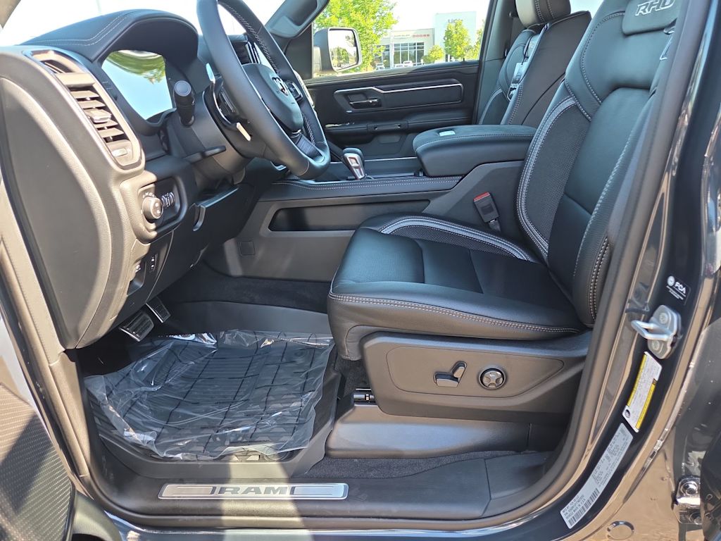 Thumbnail: 2026 RAM 1500 - 9