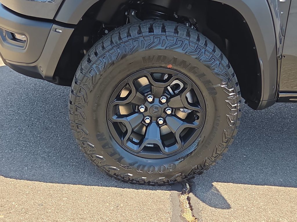 Thumbnail: 2026 RAM 1500 - 8