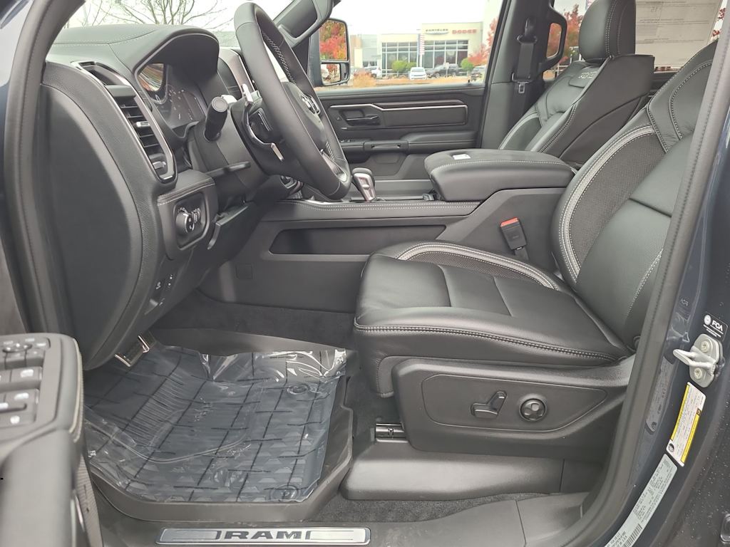 Thumbnail: 2026 RAM 1500 - 10