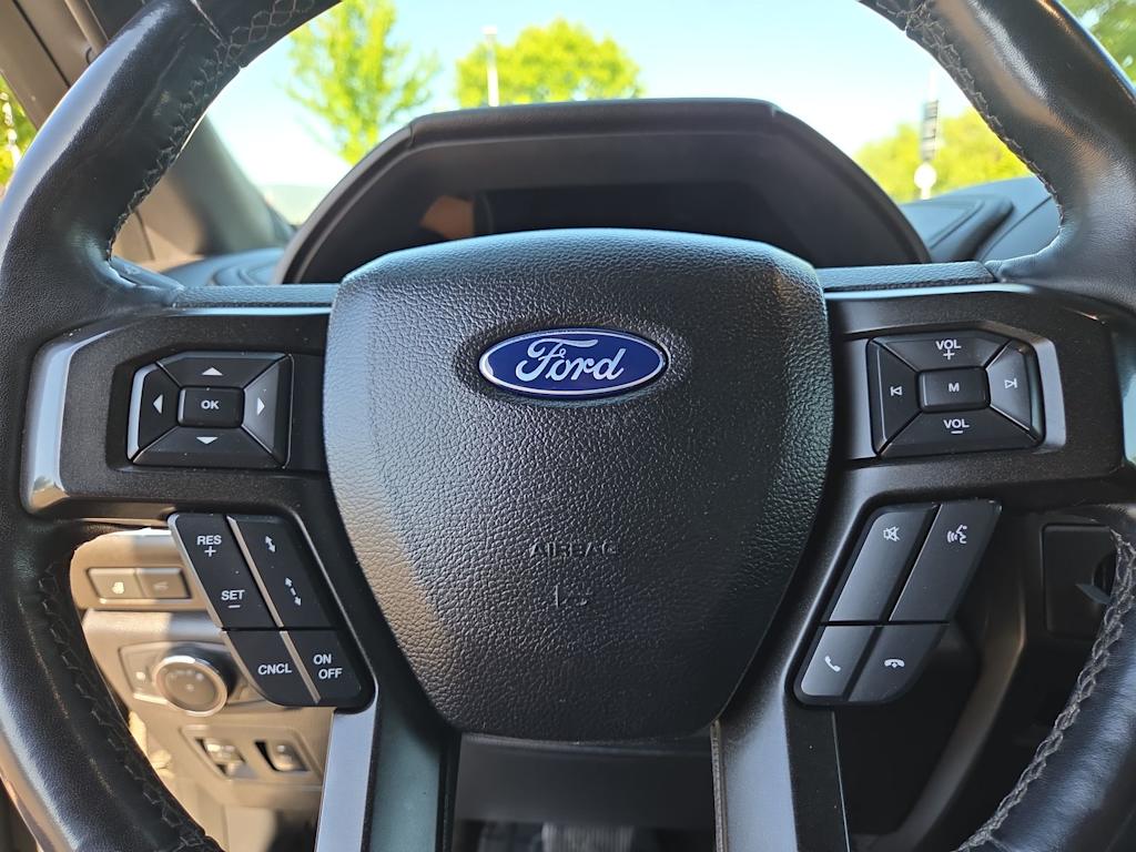 Thumbnail: 2018 Ford Expedition - 28