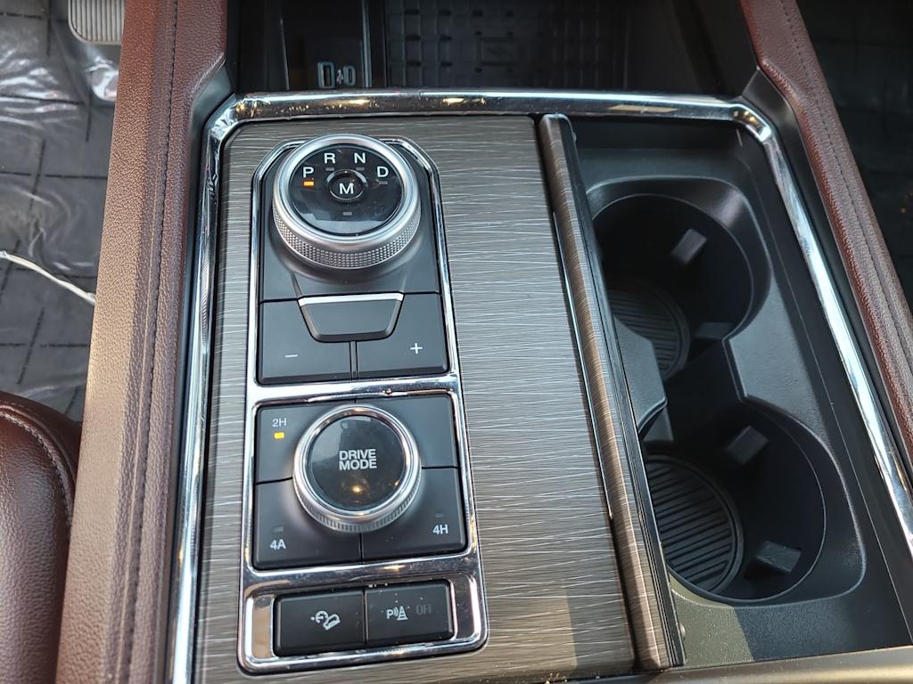 Thumbnail: 2023 Ford Expedition - 15