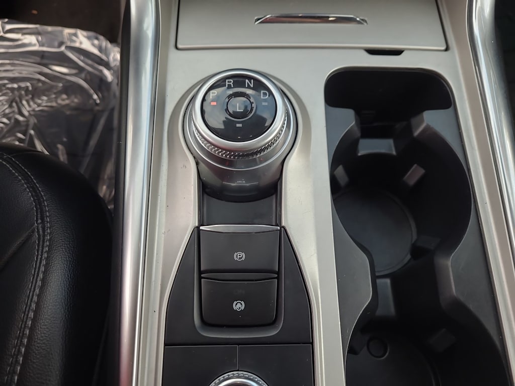 Thumbnail: 2023 Ford Explorer - 28