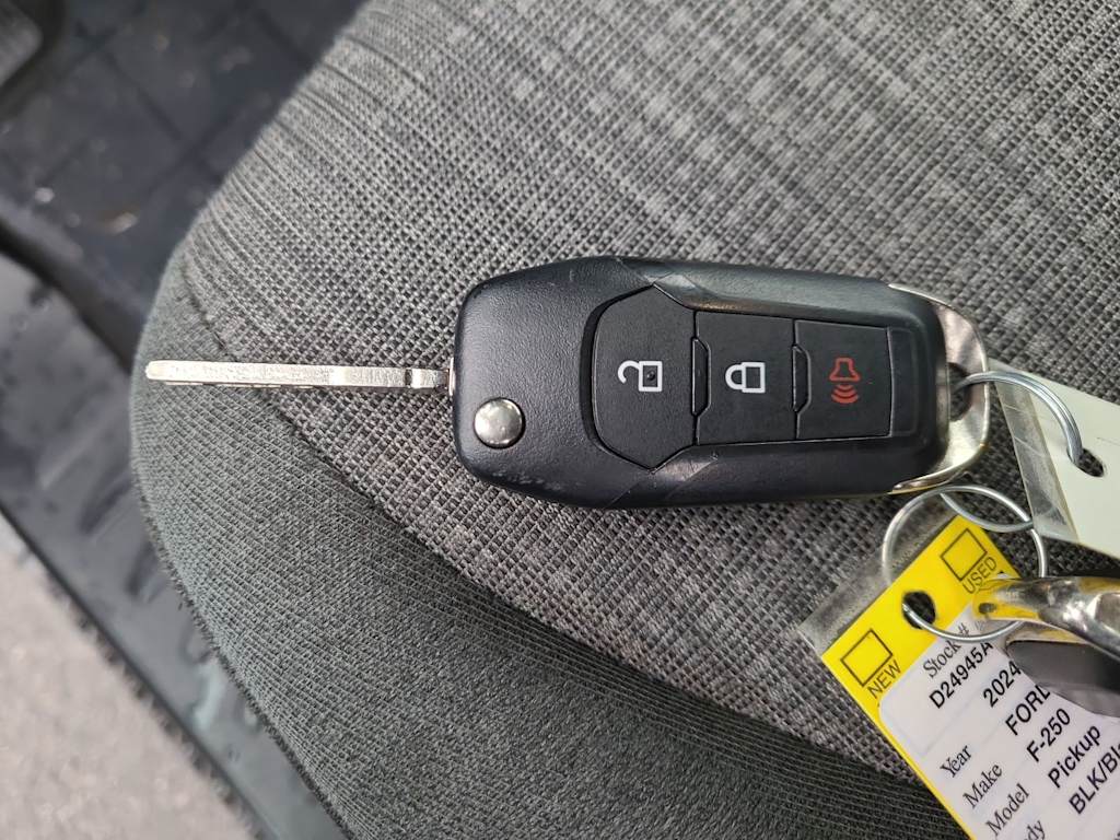 Thumbnail: 2024 Ford F-250 - 16