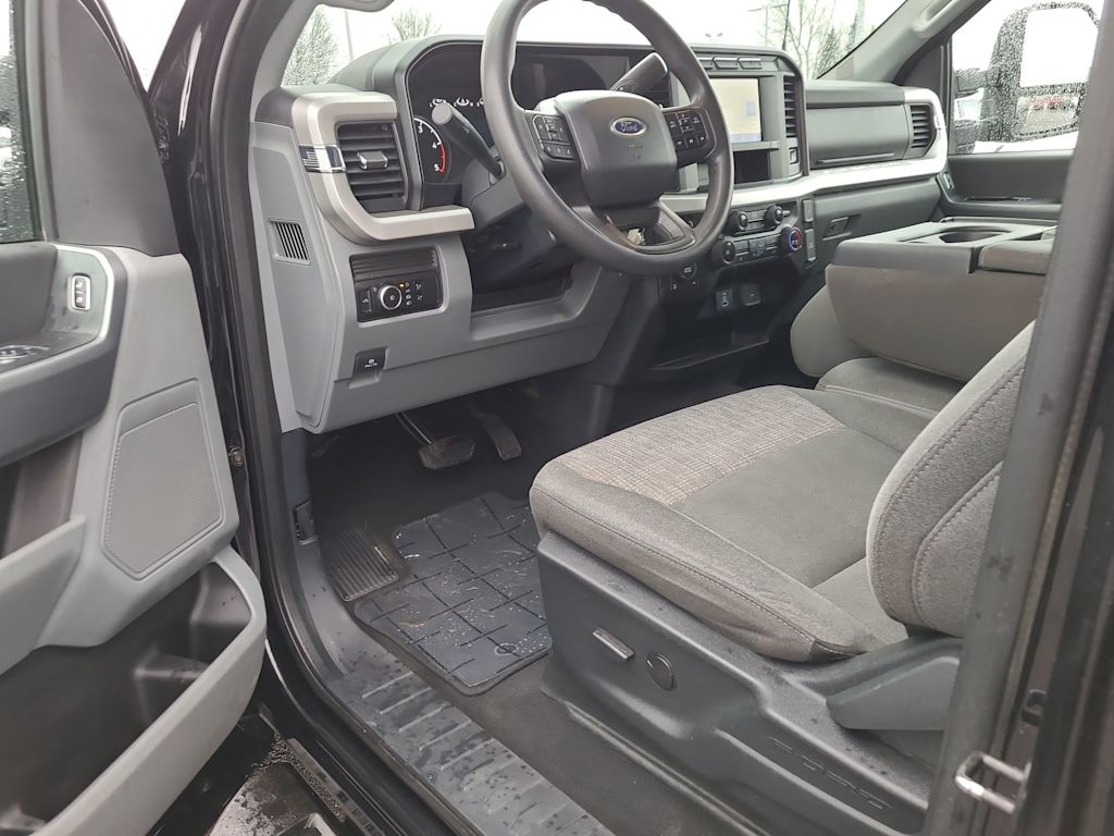 Thumbnail: 2024 Ford F-250 - 10