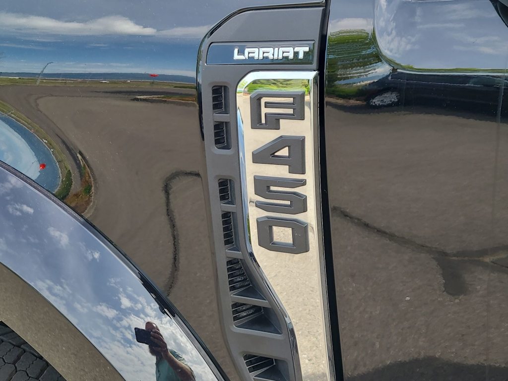 2024 Ford F-450 Lariat 14