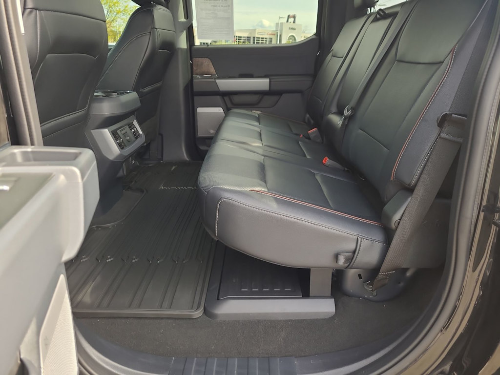 2024 Ford F-450 Lariat 27