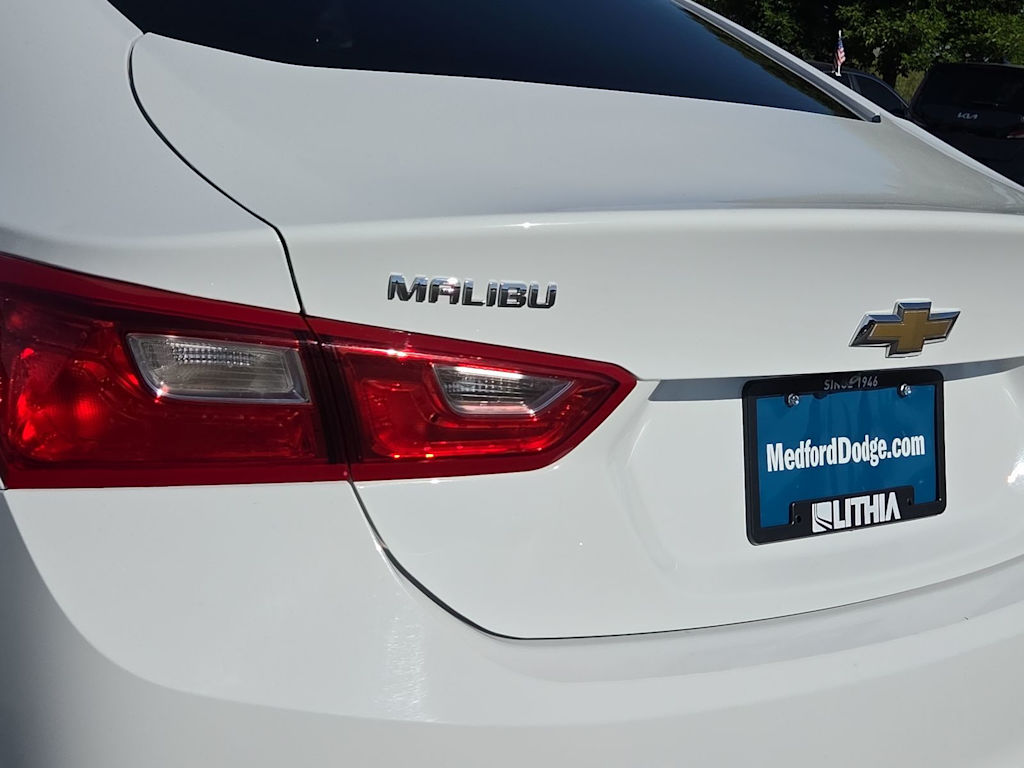 Thumbnail: 2023 Chevrolet Malibu - 7