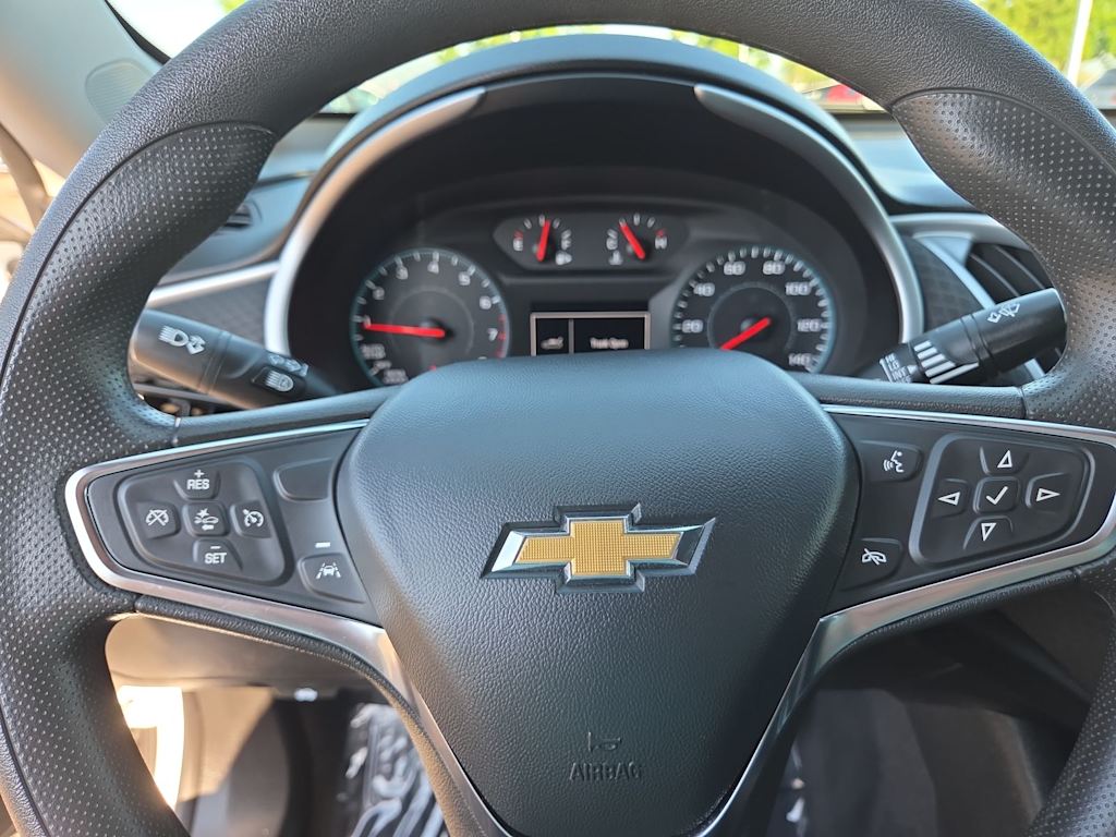 Thumbnail: 2023 Chevrolet Malibu - 14