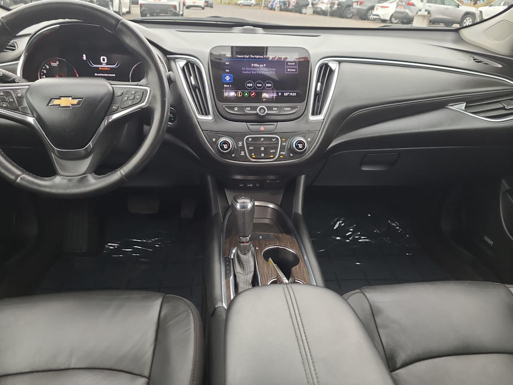 Thumbnail: 2020 Chevrolet Malibu - 10