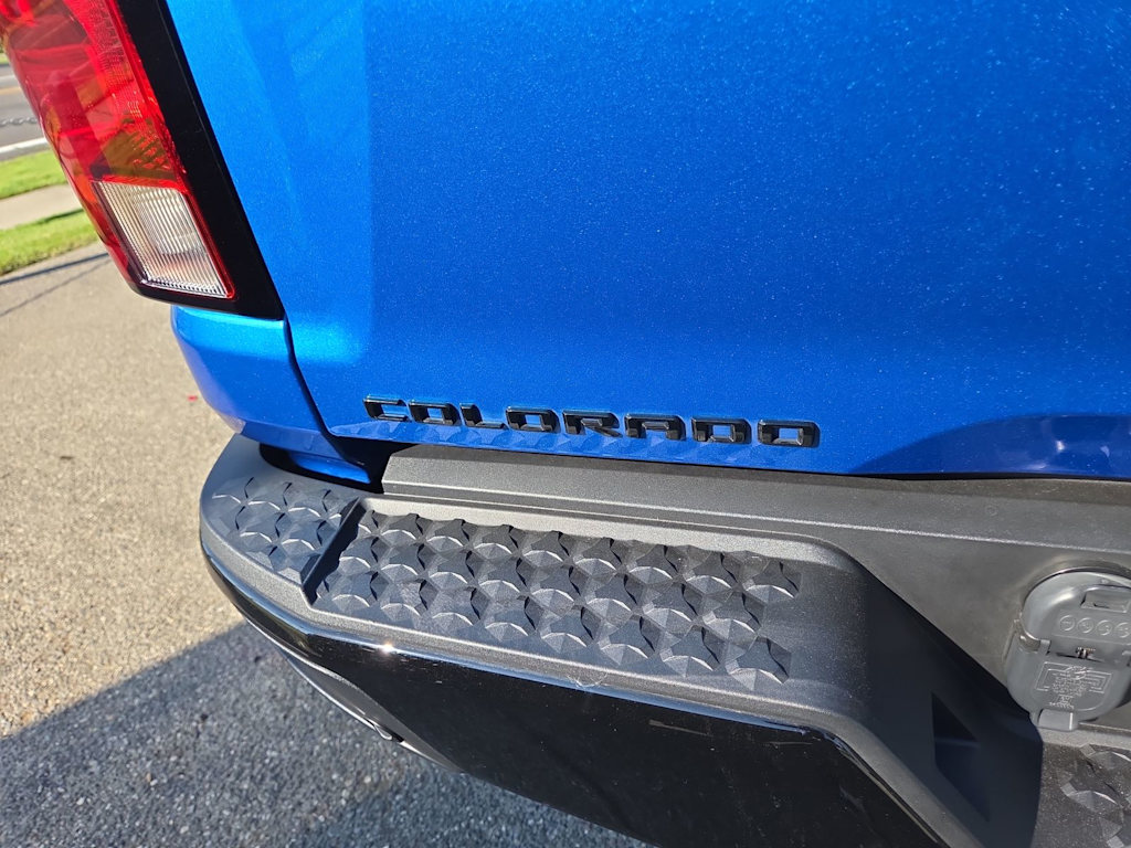 Thumbnail: 2024 Chevrolet Colorado - 24