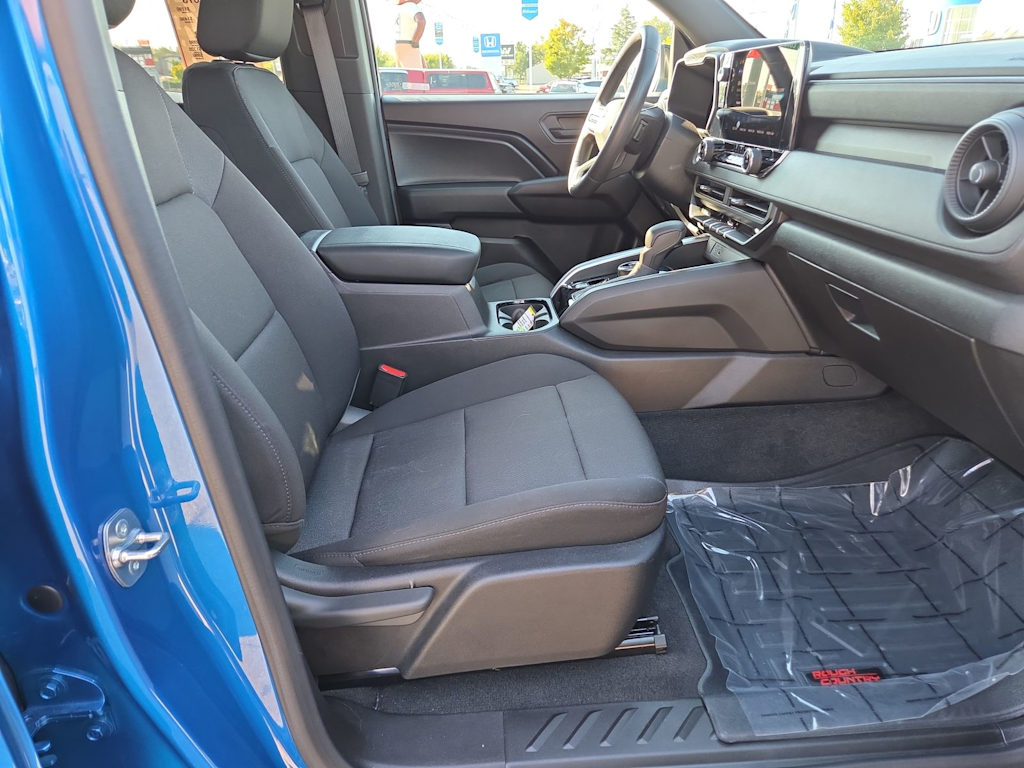 Thumbnail: 2024 Chevrolet Colorado - 27