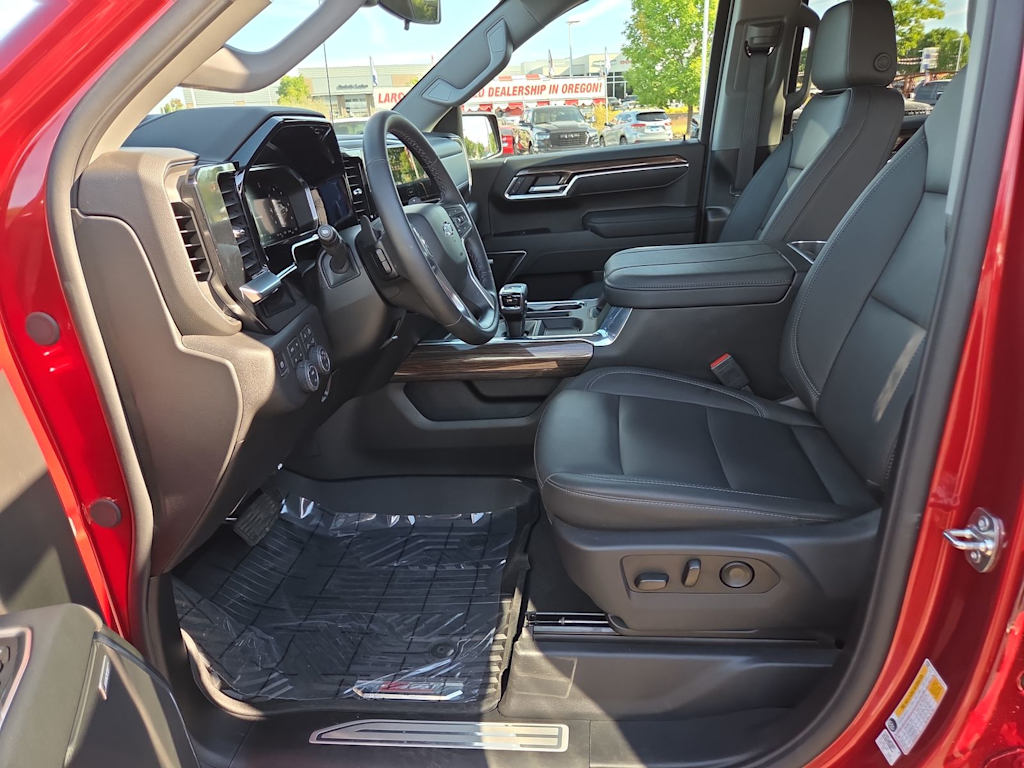 Thumbnail: 2026 Chevrolet Silverado 1500 - 9