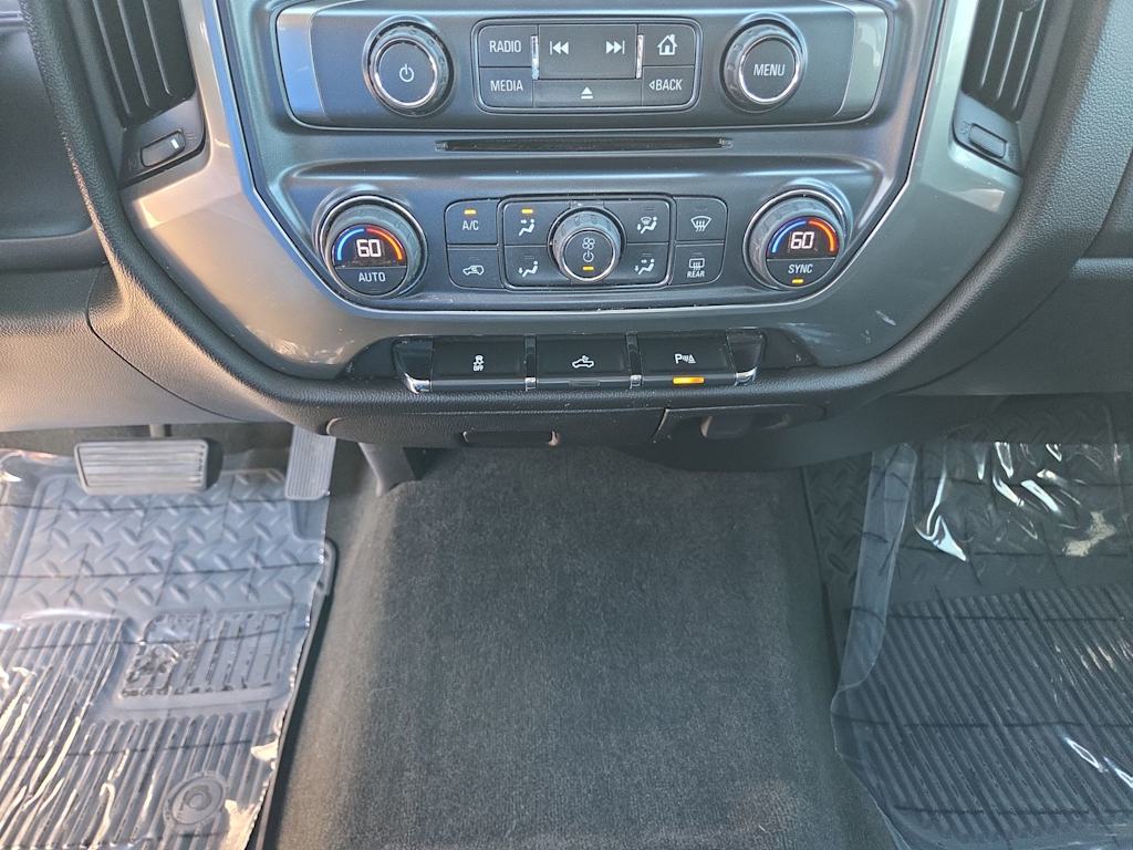 Thumbnail: 2018 Chevrolet Silverado 1500 - 29