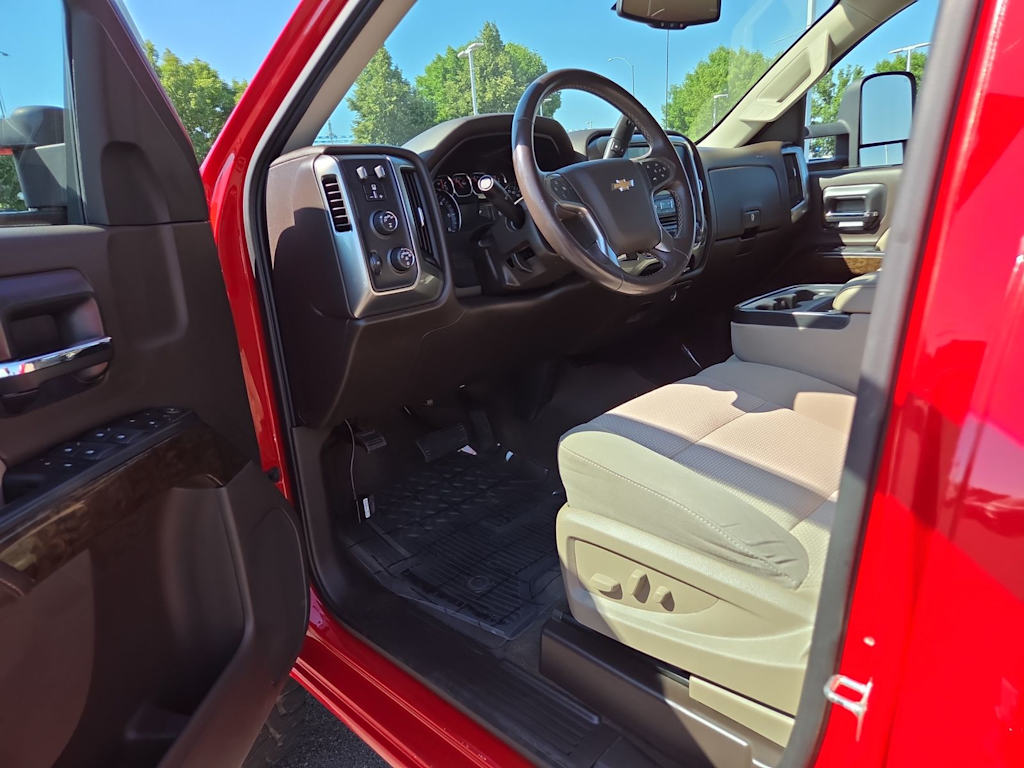 Thumbnail: 2017 Chevrolet Silverado 1500 - 21