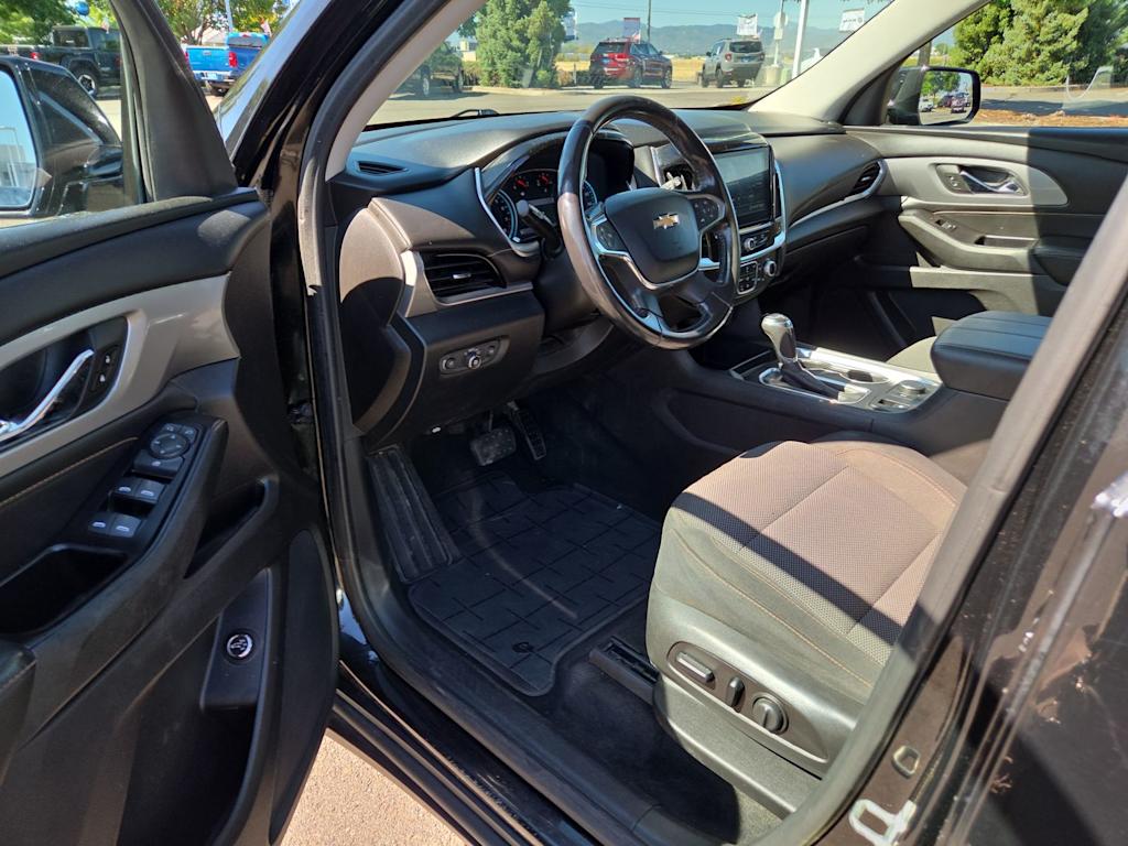 Thumbnail: 2020 Chevrolet Traverse - 2