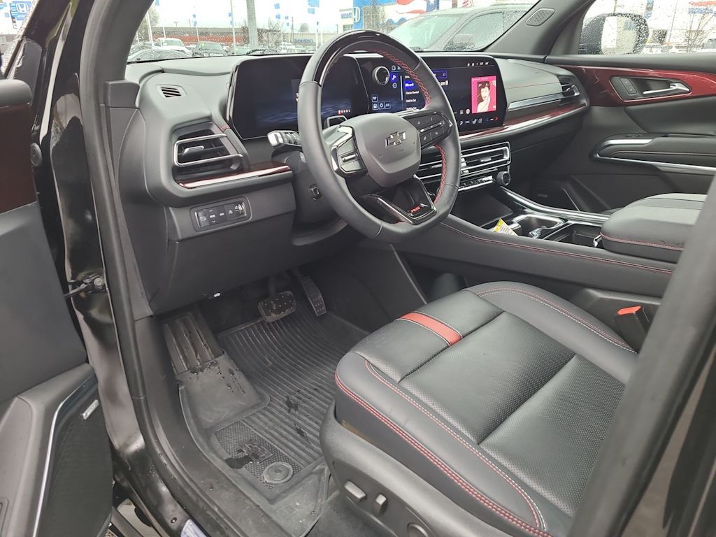 Thumbnail: 2025 Chevrolet Traverse - 10