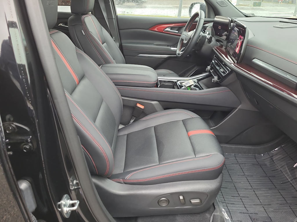 Thumbnail: 2025 Chevrolet Traverse - 28