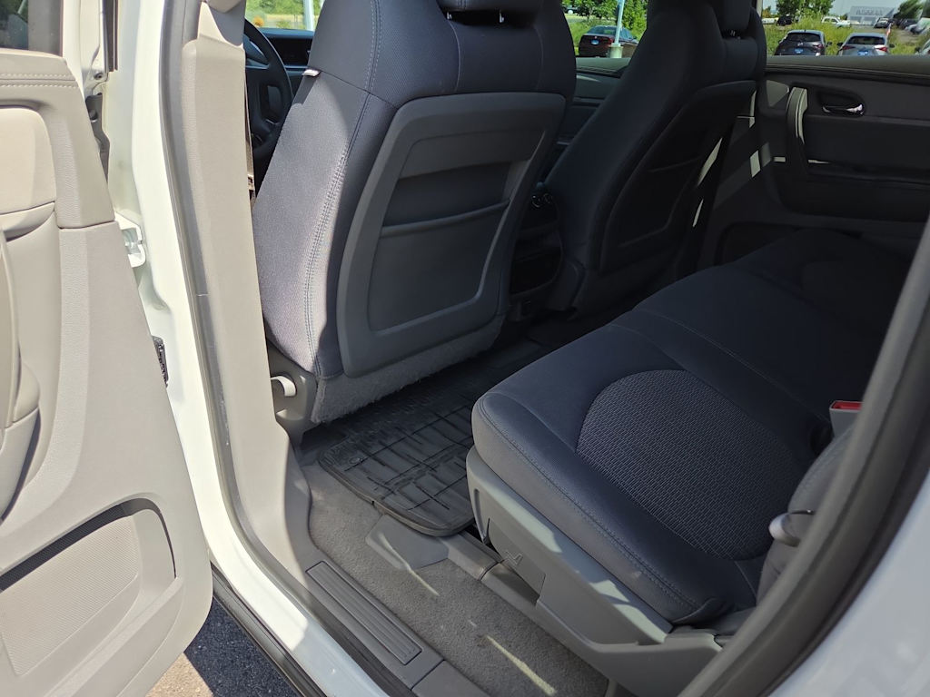 Thumbnail: 2015 Chevrolet Traverse - 12