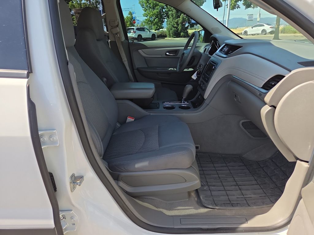 Thumbnail: 2015 Chevrolet Traverse - 11