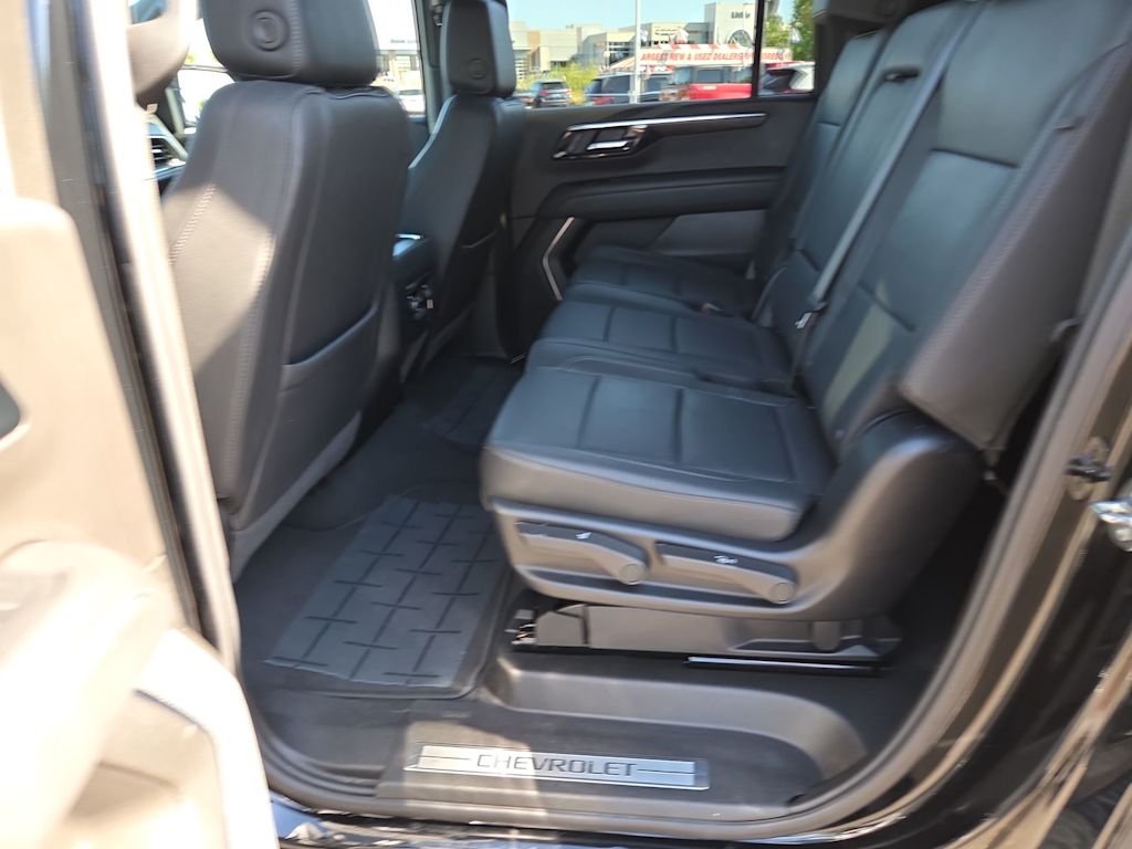 Thumbnail: 2025 Chevrolet Suburban - 27