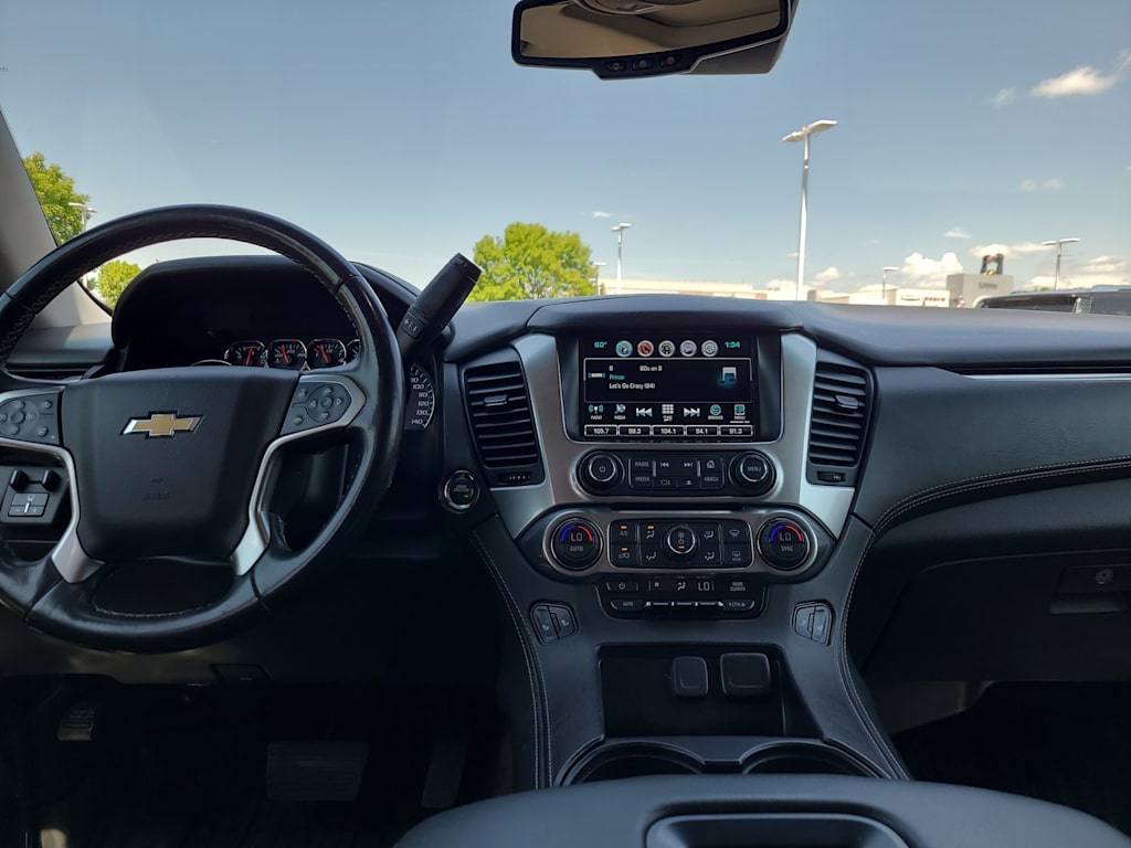 Thumbnail: 2019 Chevrolet Tahoe - 2