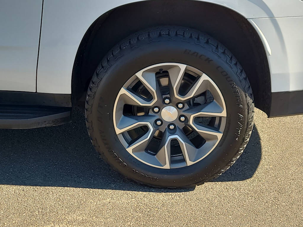 Thumbnail: 2022 Chevrolet Suburban - 8