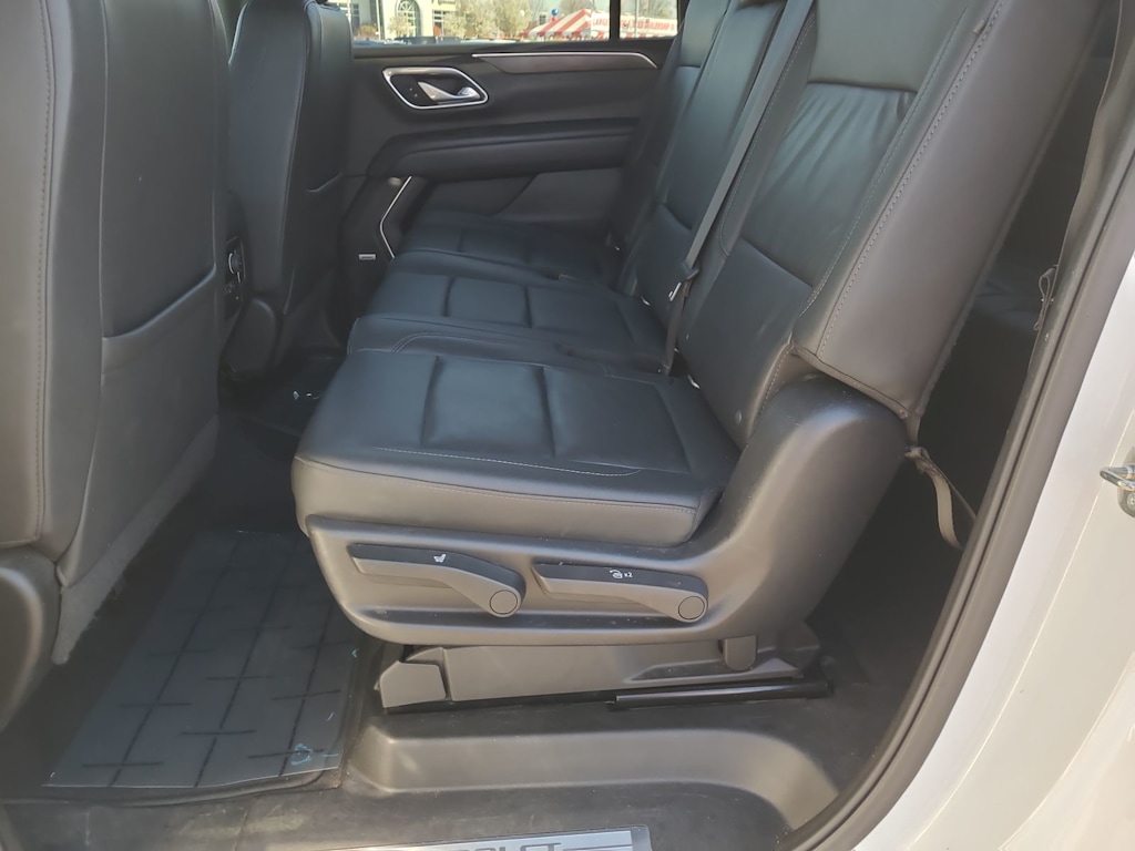 Thumbnail: 2022 Chevrolet Suburban - 27