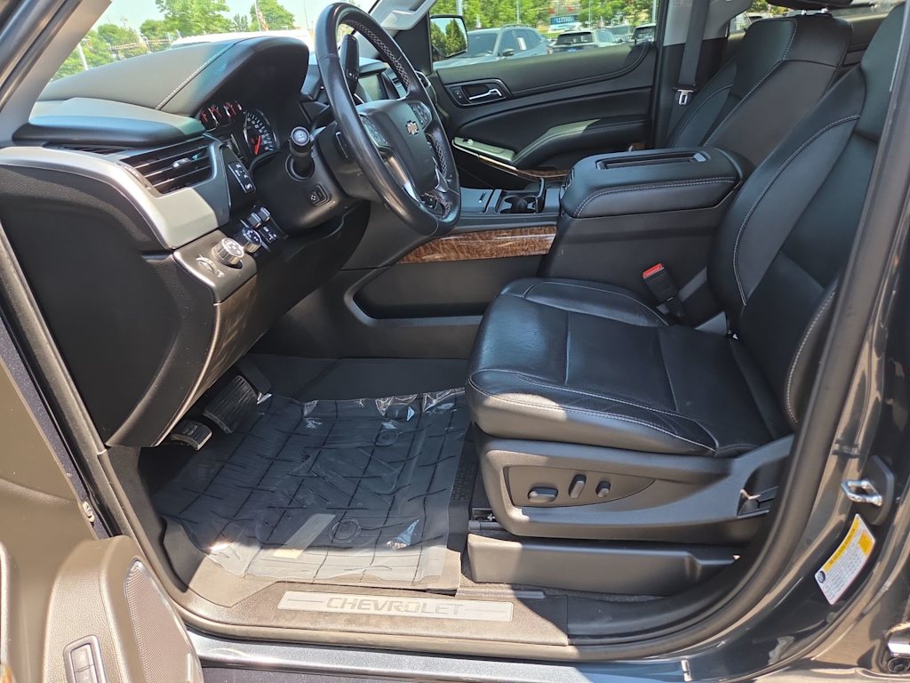 Thumbnail: 2019 Chevrolet Suburban - 10