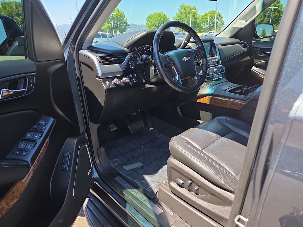 Thumbnail: 2019 Chevrolet Suburban - 12