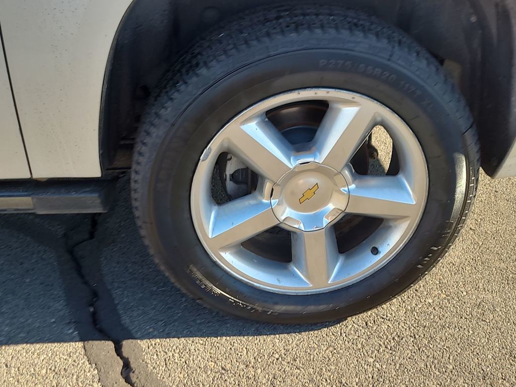 2013 Chevrolet Suburban 1500 LTZ 8