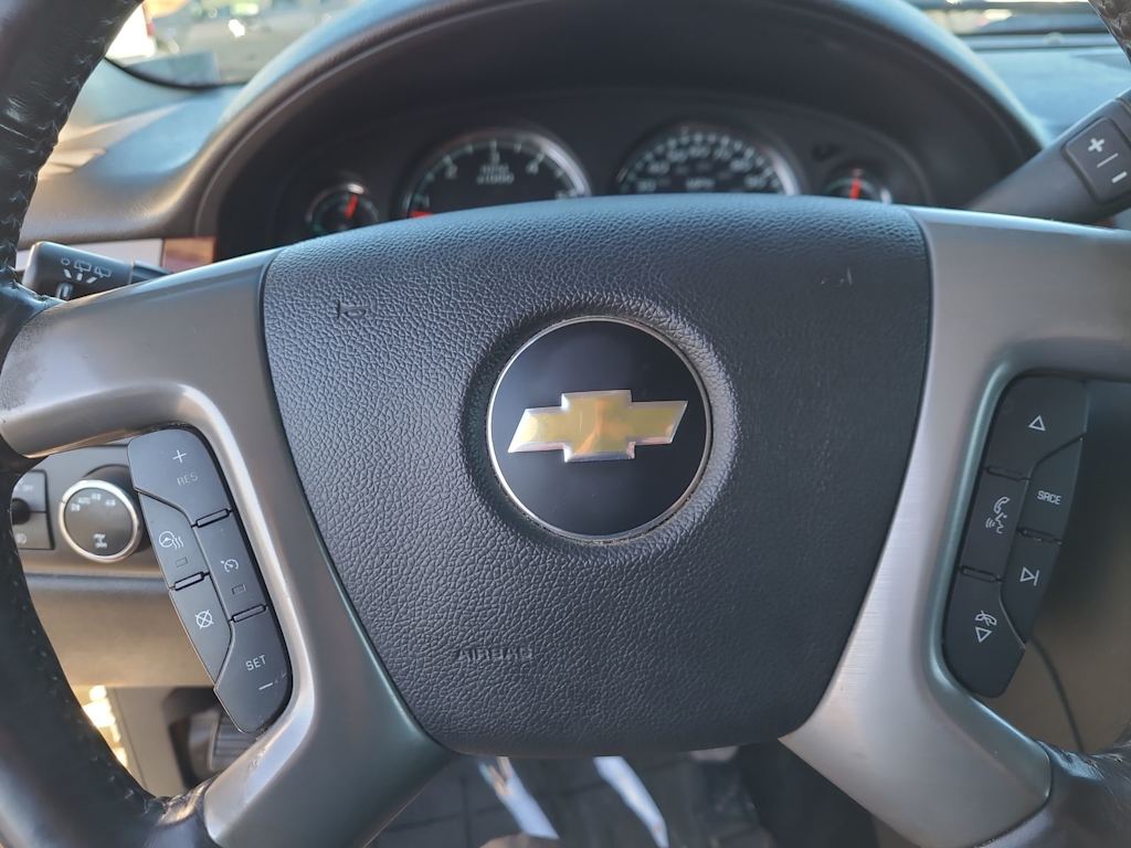 2013 Chevrolet Suburban 1500 LTZ 28