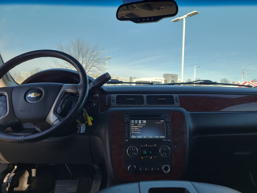 2013 Chevrolet Suburban 1500 LTZ 2