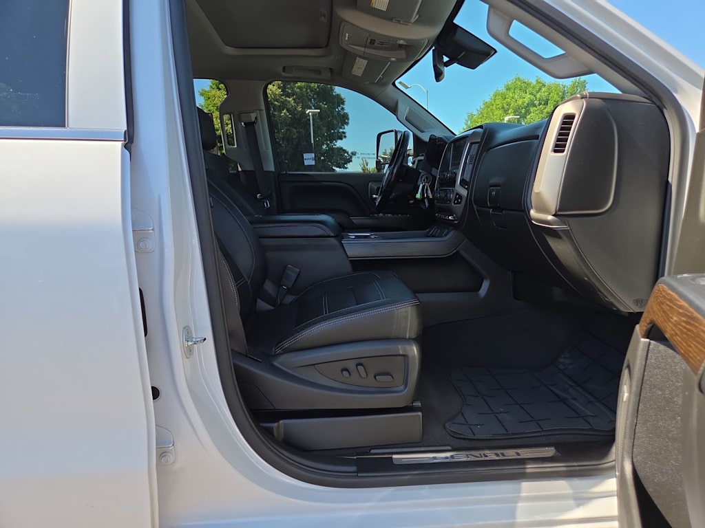 Thumbnail: 2019 GMC Sierra 2500 - 27