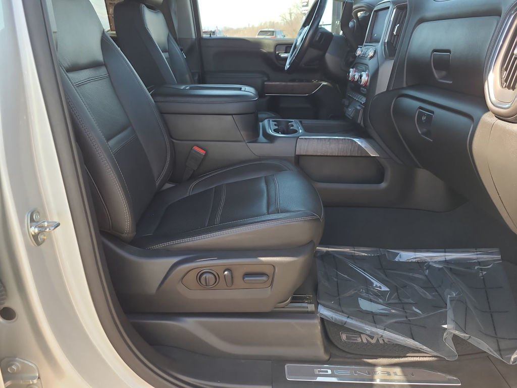 Thumbnail: 2022 GMC Sierra 3500 - 27