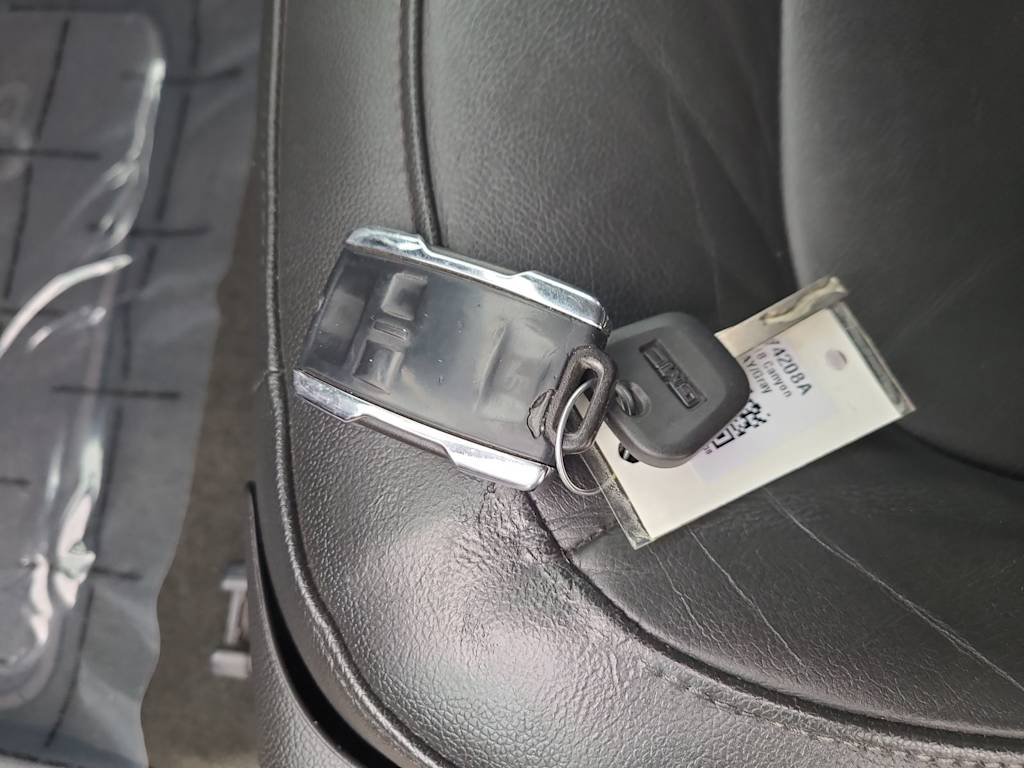 Thumbnail: 2018 GMC Canyon - 18