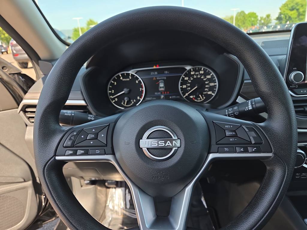 Thumbnail: 2025 Nissan Altima - 14