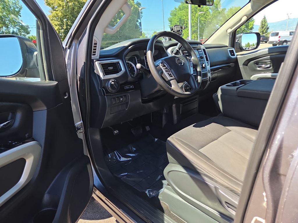Thumbnail: 2018 Nissan Titan - 11