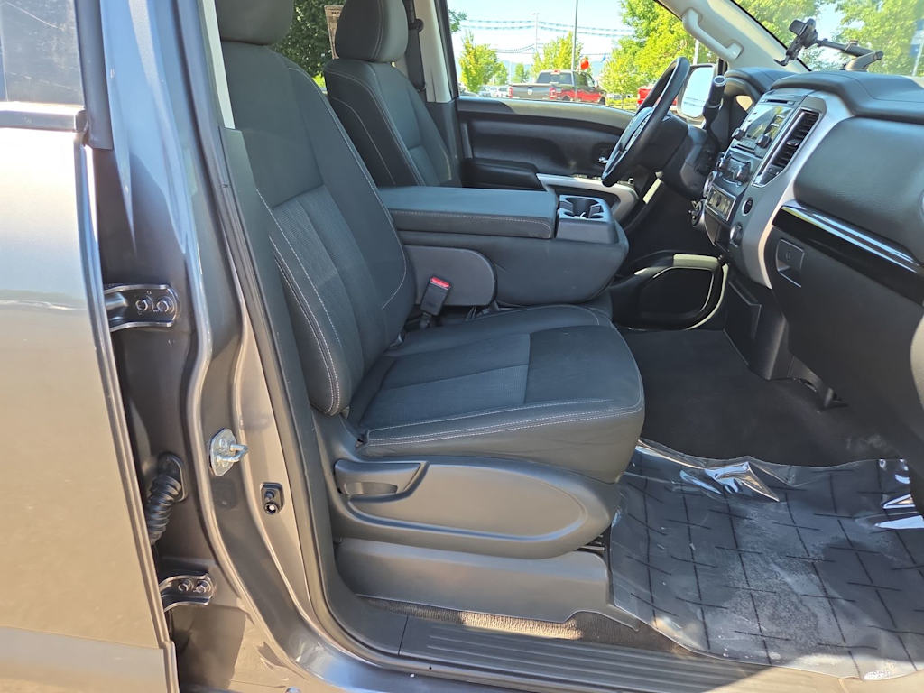 Thumbnail: 2018 Nissan Titan - 10