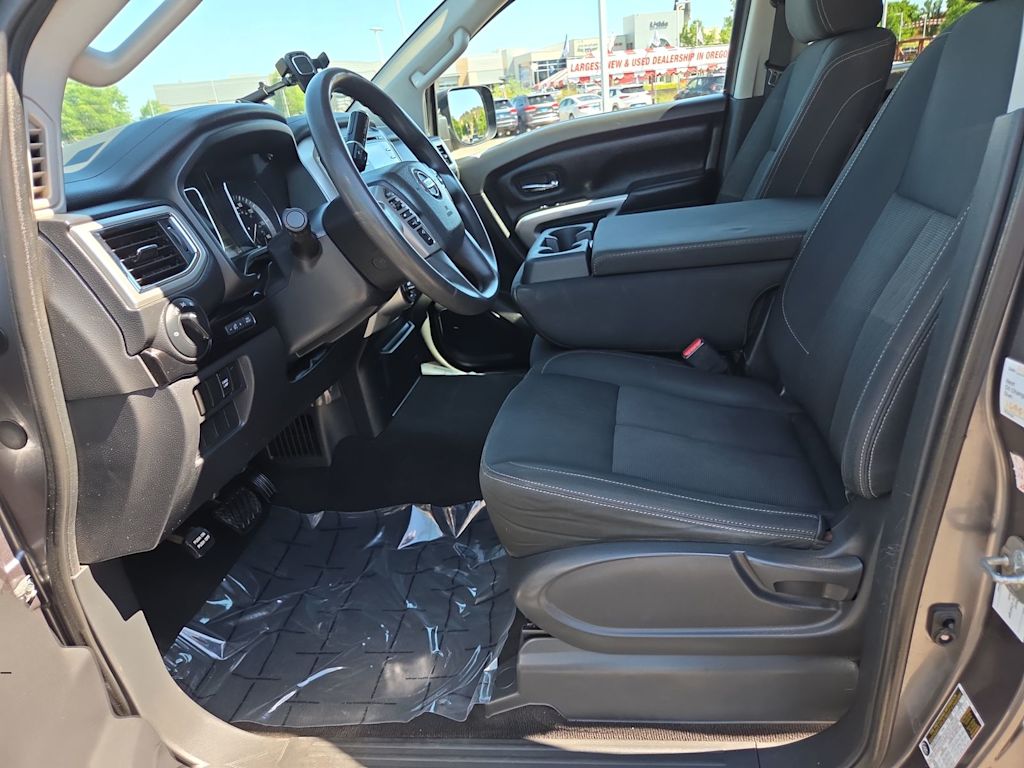 Thumbnail: 2018 Nissan Titan - 9