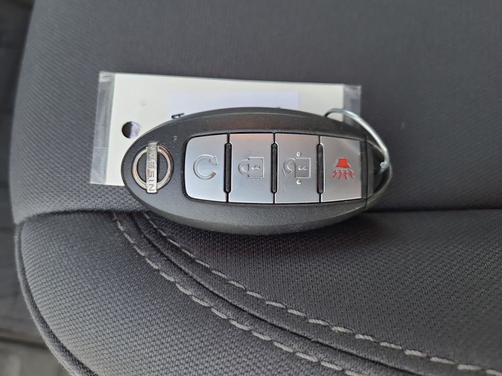 Thumbnail: 2023 Nissan Frontier - 17