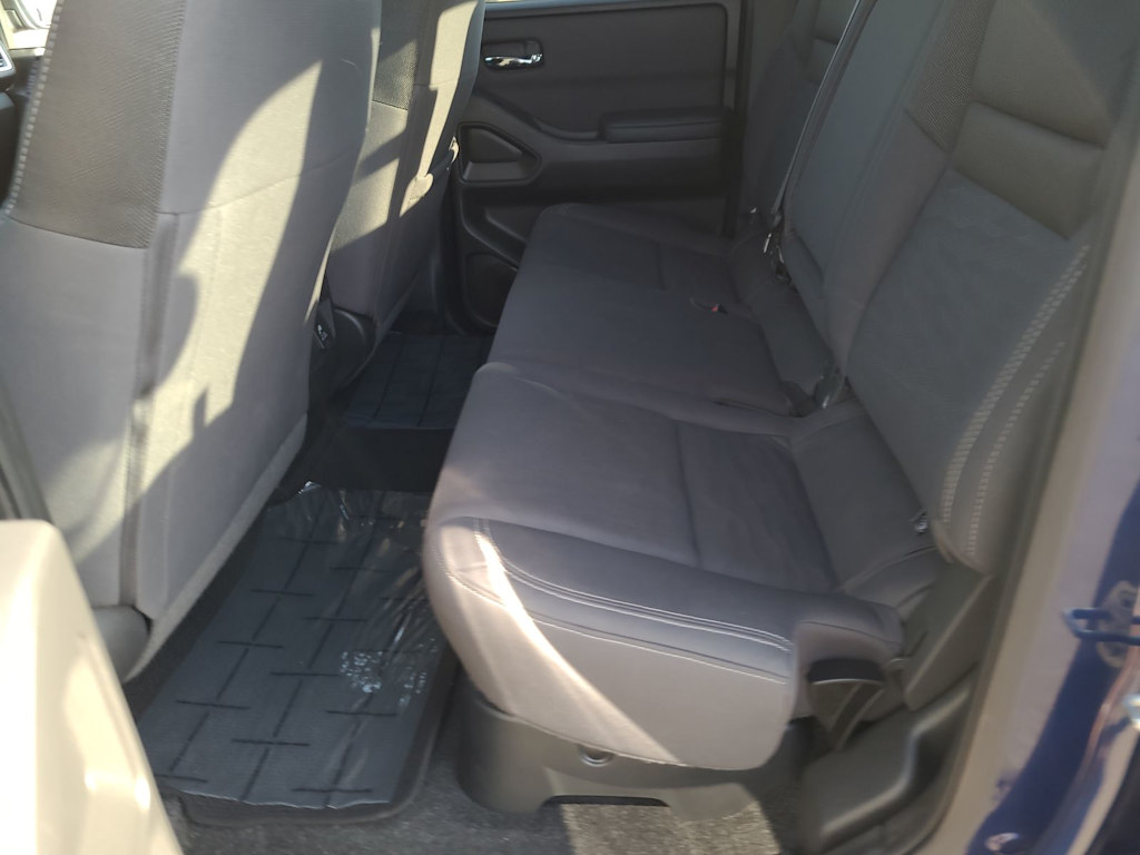 Thumbnail: 2023 Nissan Frontier - 28