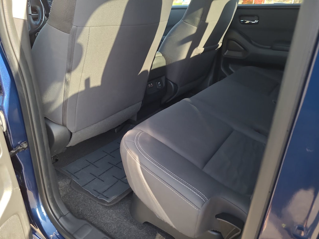 Thumbnail: 2023 Nissan Frontier - 12