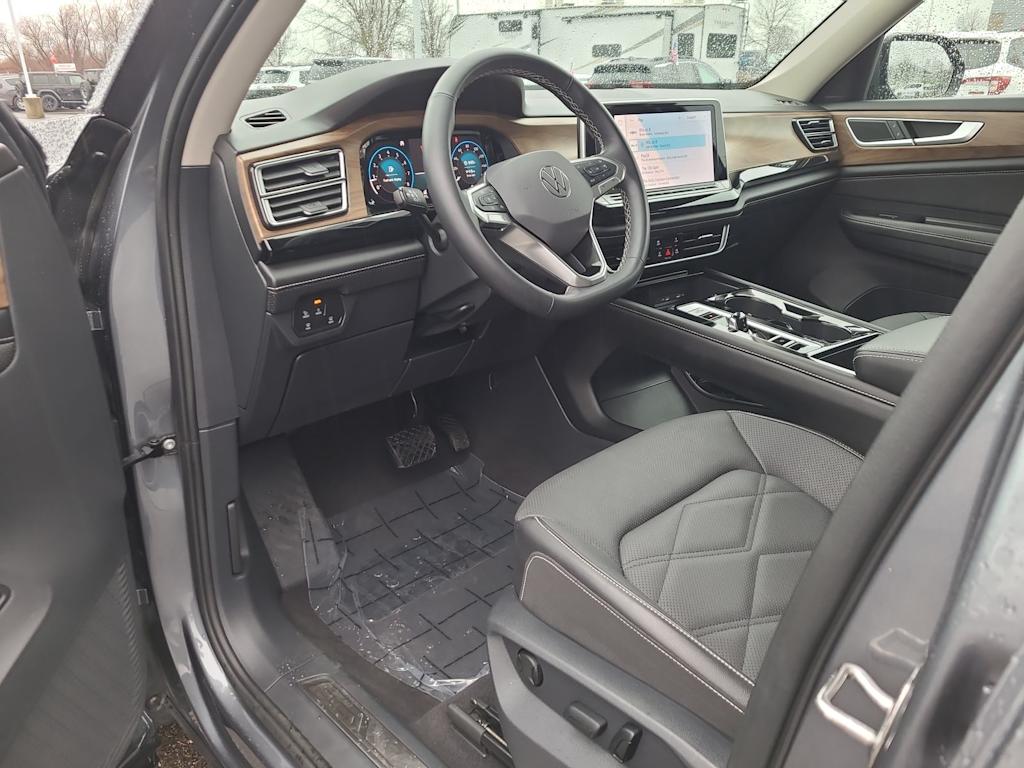 Thumbnail: 2024 Volkswagen Atlas - 10